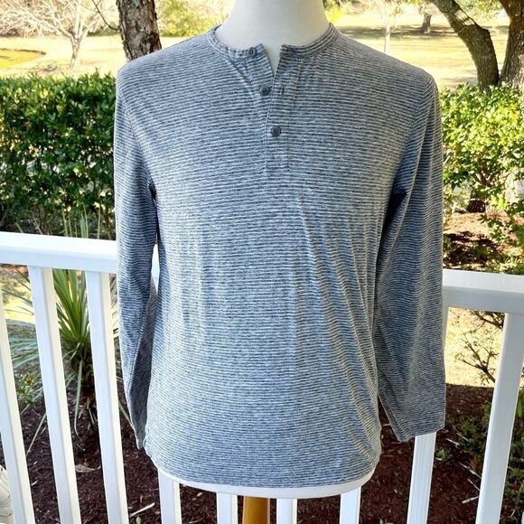 Vince Slub Long Sleeve Henley Heather Blue/white stripe. Size Medium. - Picture 1 of 8
